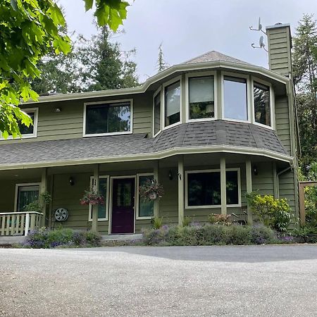 דירות North Saanich Oceanspray Hideaway מראה חיצוני תמונה