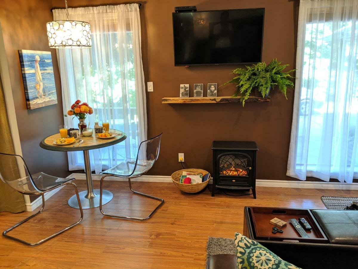 דירות North Saanich Oceanspray Hideaway מראה חיצוני תמונה