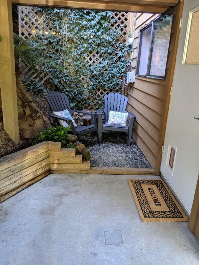 דירות North Saanich Oceanspray Hideaway מראה חיצוני תמונה
